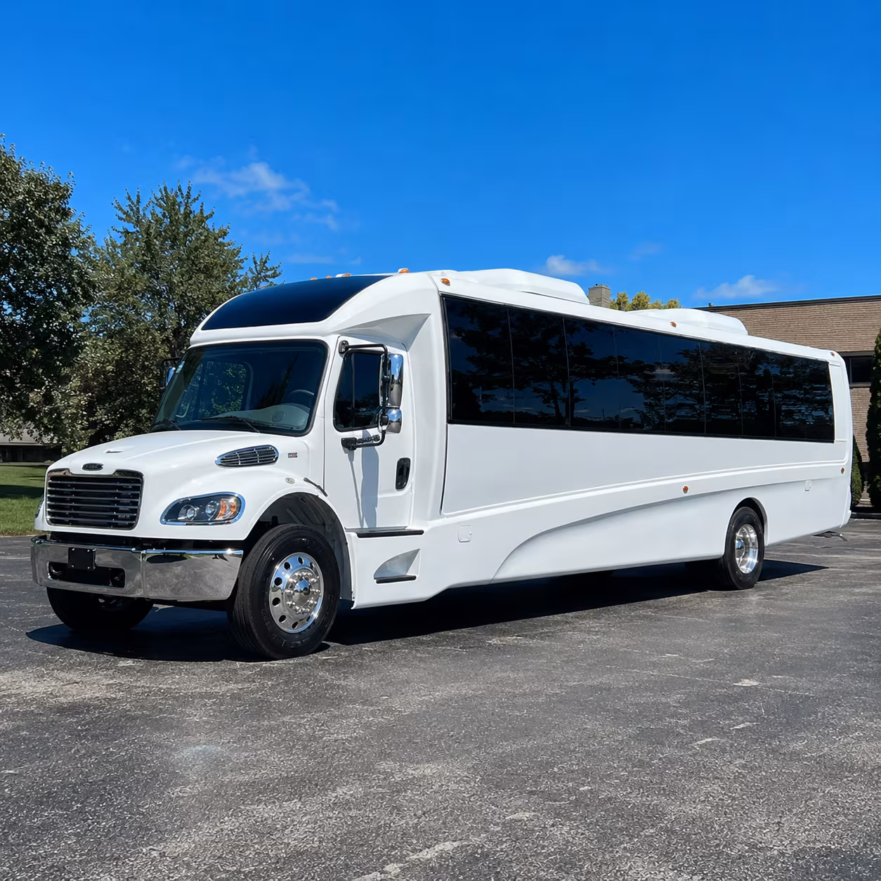 erie 18 passenger minibus