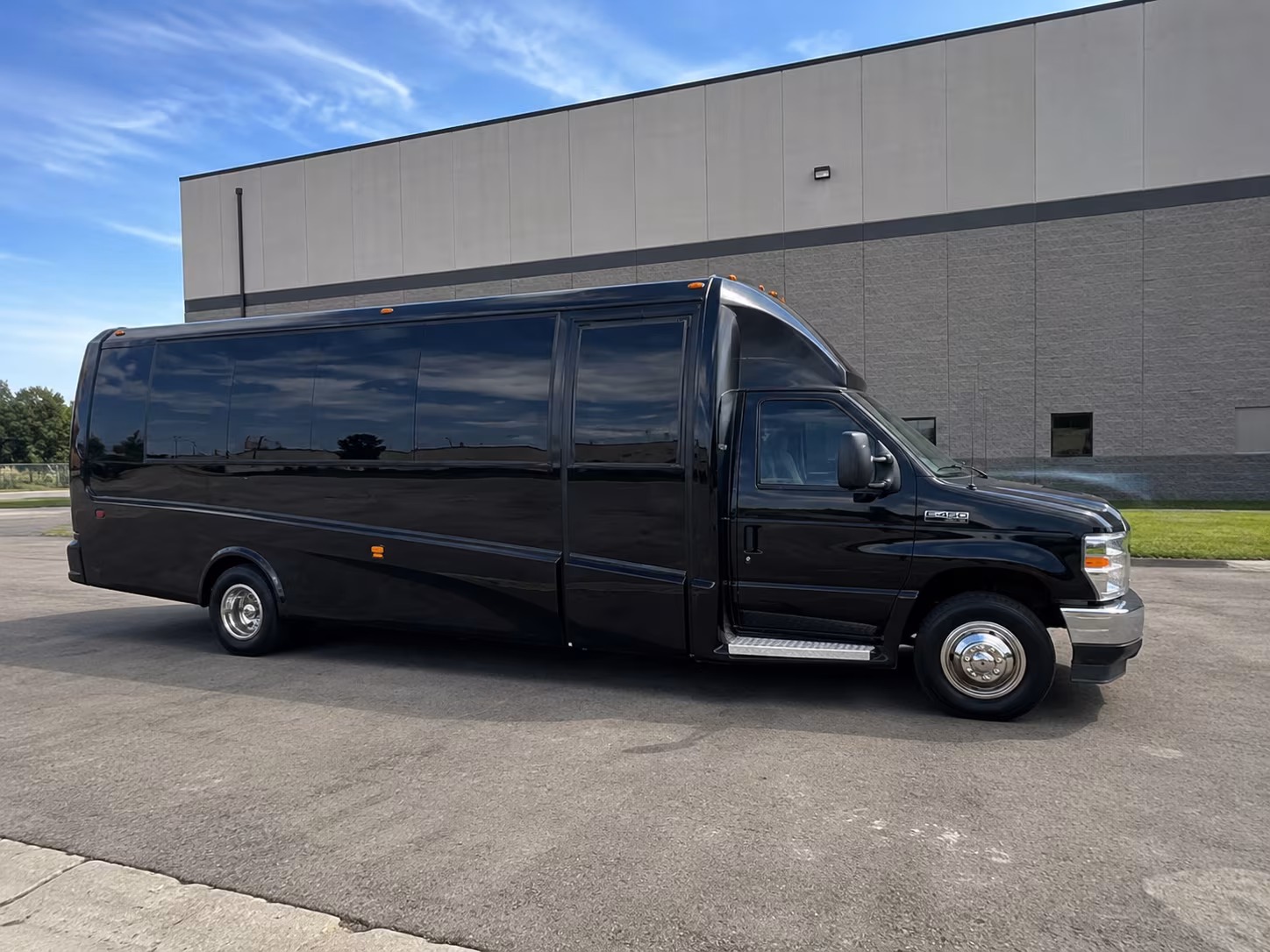 find transportation for your next prom 1