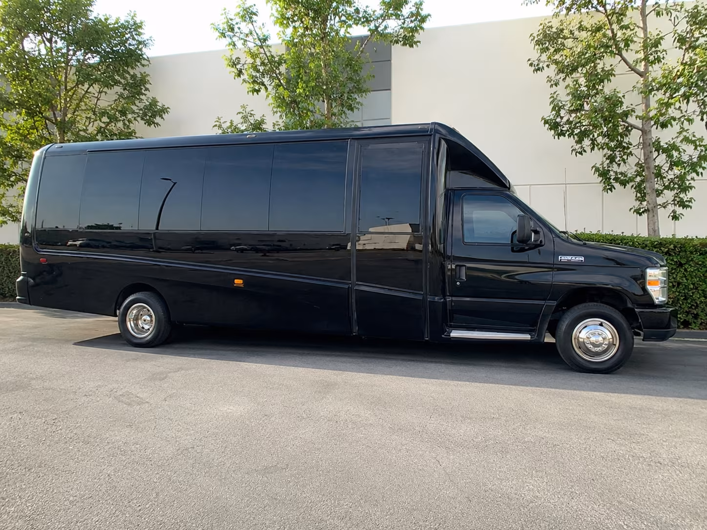 find transportation for your next prom 3
