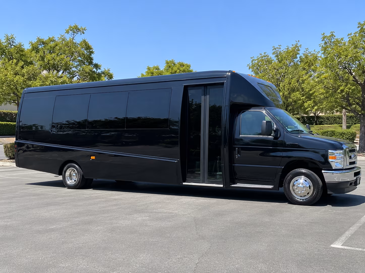 minibus shuttles for breakout sessions and off site convention events in erie