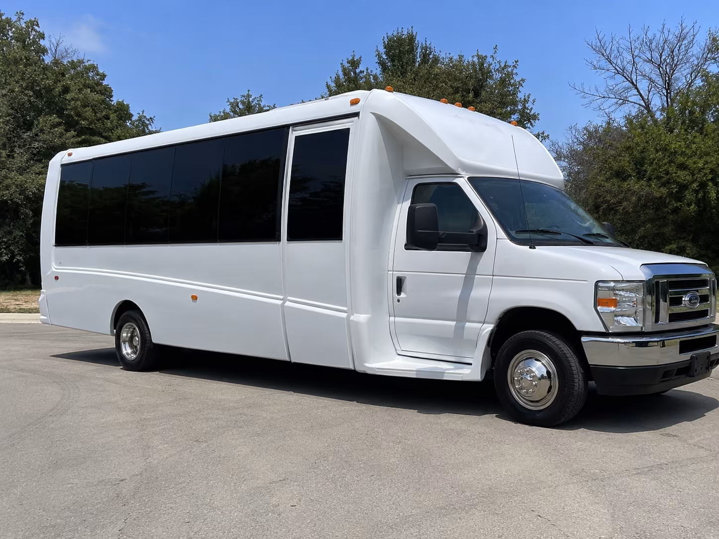 party buses to highmark amphitheater and outdoor festival venues near erie